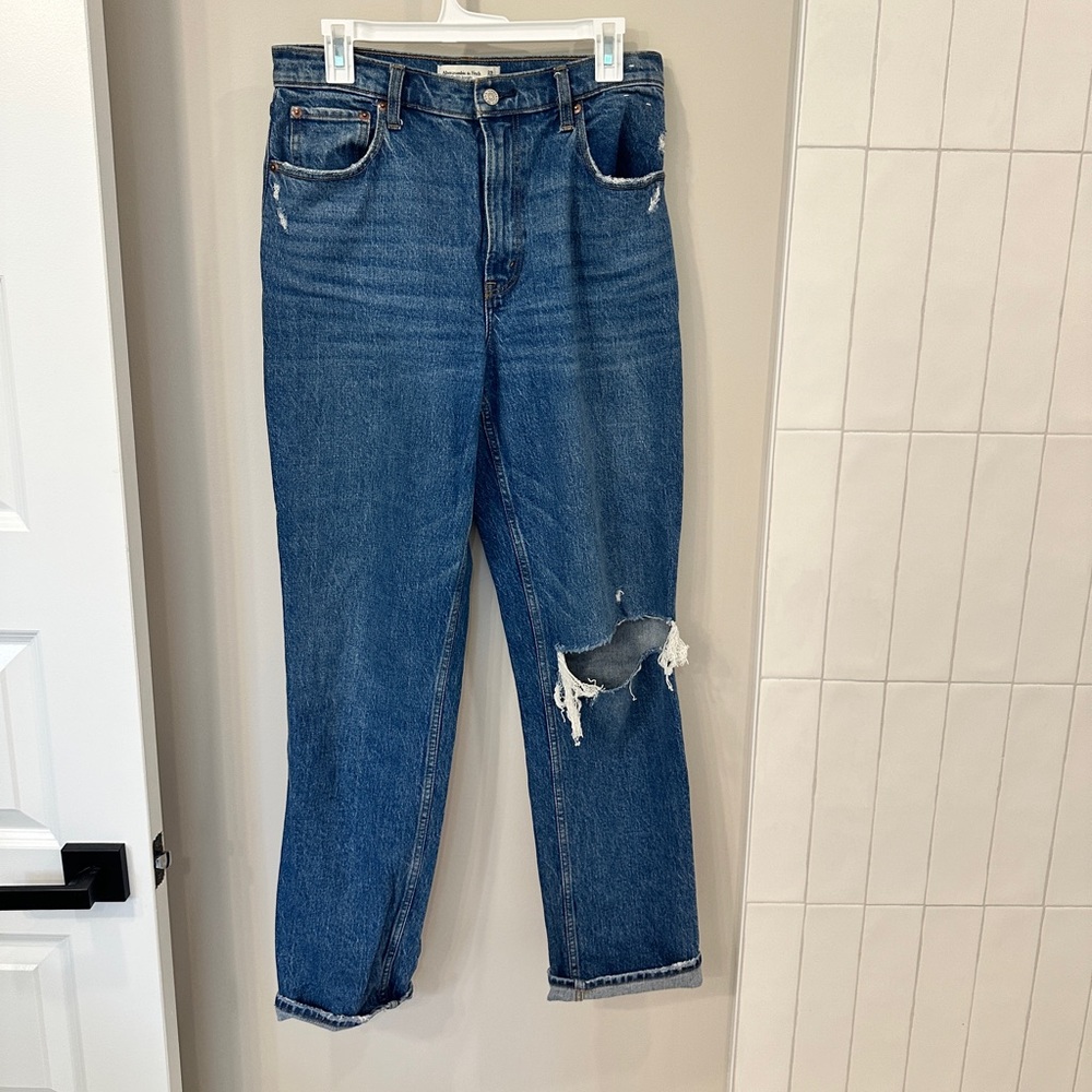 Abercrombie The 90's Straight Ultra High Rise Jeans